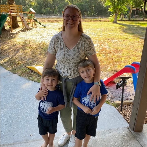 Meet your Posher, Kaitlin - Picture 1 of 1